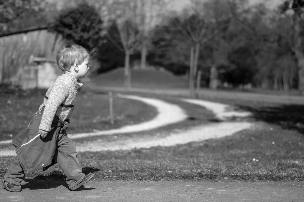 photo d'enfant en noir et blanc - Masha's Photographie
